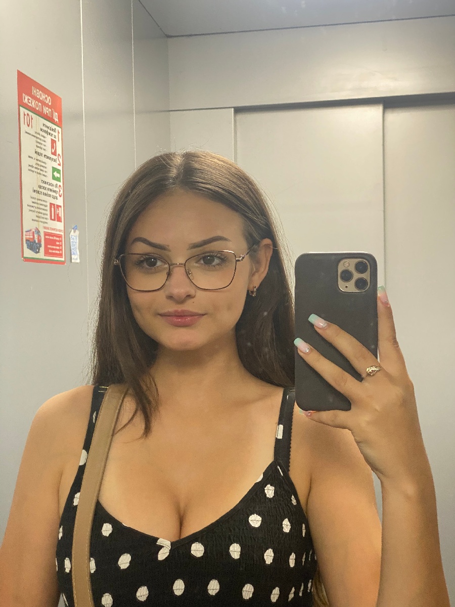 Sexy model Stacy in Vienna