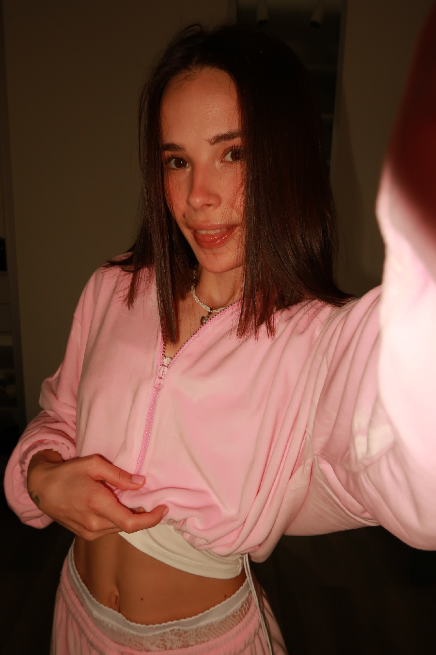 Tina brings the glow — live moments in Vienna