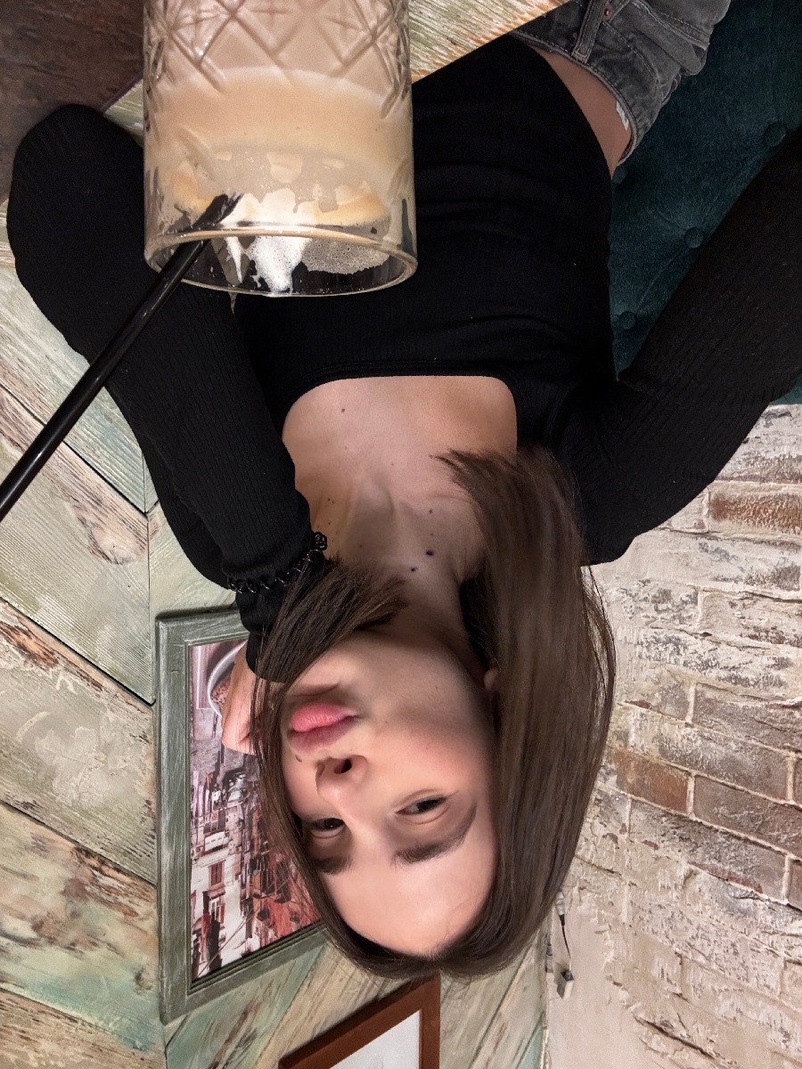 Fresh photos, fresh mood — Tina online in Vienna